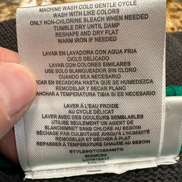 Game of Thrones Mens XL Crewneck Christmas Ugly Sweater “Tis the Last Season” - Picture 5 of 6